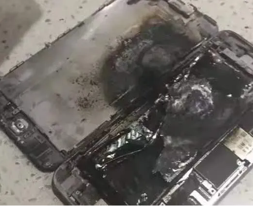 手机|保姆纵火案朱小贞被扔进火海的手机已经修复，内容让人匪夷所?