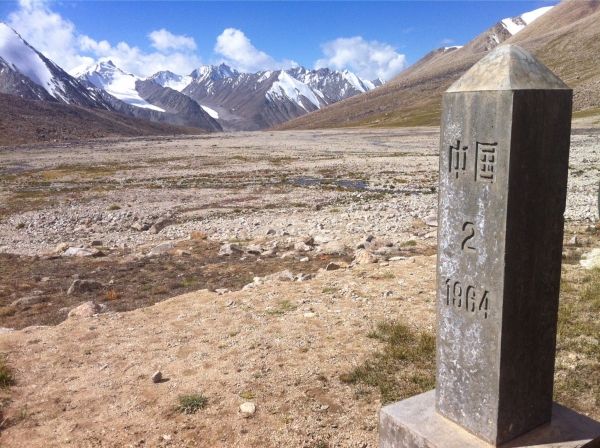 美国等西方国家曾刻意炒作"开放瓦罕走廊","中国出兵阿富汗"等议题