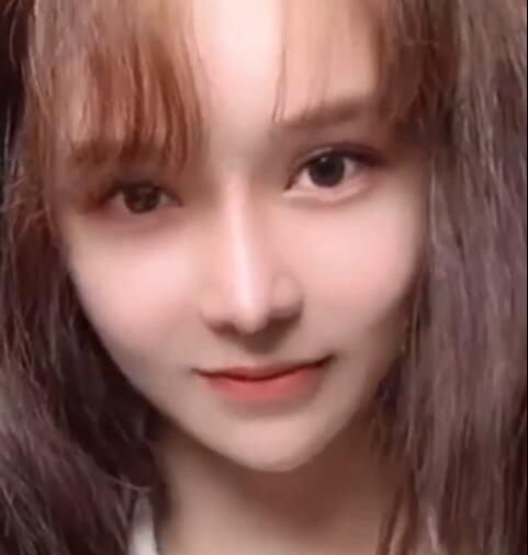 钱枫事件女主小艺的照片曝光女方青春靓丽长相甜美