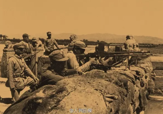 全面抗战爆发以来,在中国正面战场和敌后战场,中国军民与日本法西斯