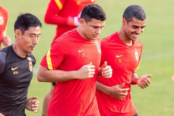 又走一个曝归化国脚艾克森将携家人返回巴西他和阿兰费南多还回来吗