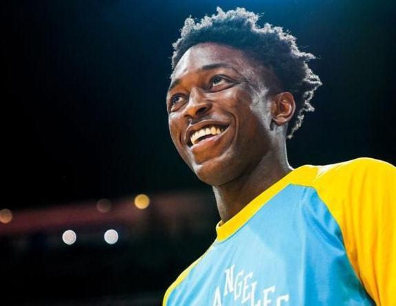 准备转正斯坦利约翰逊战爵士末节独得10分打懵戈贝尔