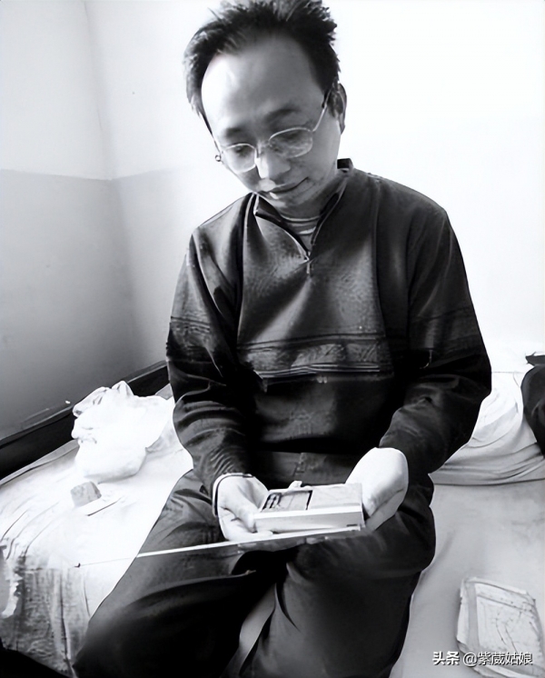 事后,李绍彬联系女友魏晓月,质问她为何移情别恋,魏晓丽却翻脸无情