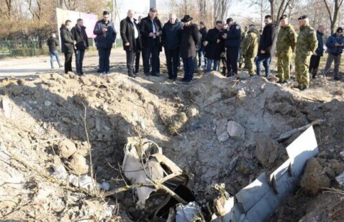 一军用无人机从乌克兰起飞，穿越3个北约国家后爆炸，40辆车受损