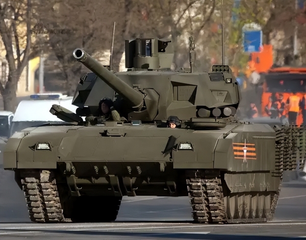 俄乌双方坦克损失超2700辆！现代战争坦克还有必要存在吗？