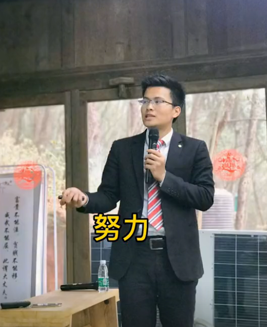 励志90后夫妻相恋12年全款4300万买800平别墅穷人家孩子翻身了