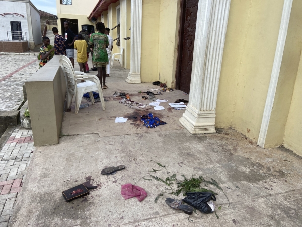 （外代一线）尼日利亚西南部一教堂遭袭数十人死亡
