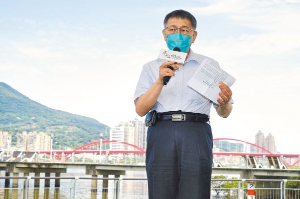 柯文哲抢夺两岸议题话语权，台湾工党主席：对蓝营而言是警讯