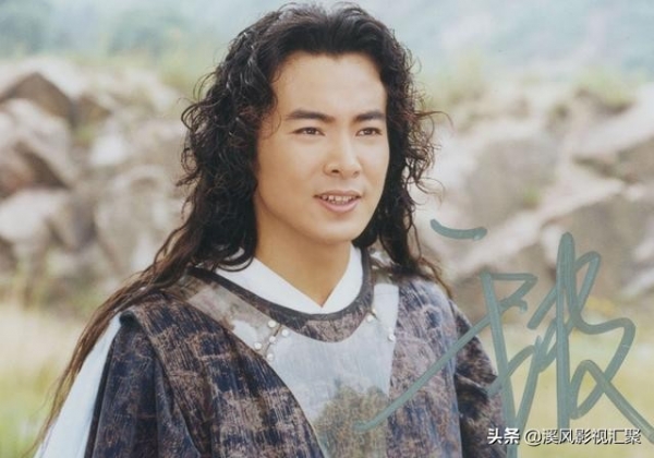 公司回应配音演员姜广涛被警察带走是经济纠纷还好没塌房没出事