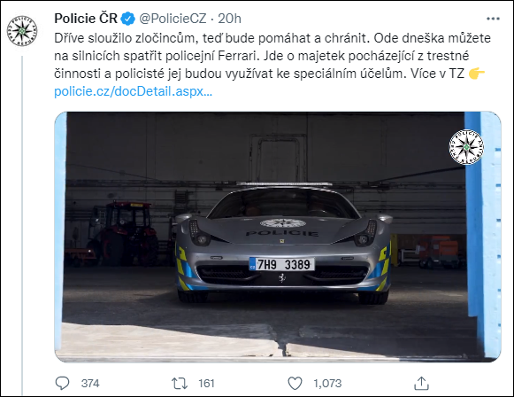 捷克警方将查获的法拉利改成巡逻车，捷克网民怒骂“小偷”