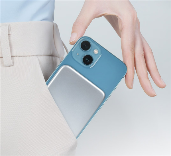 紫米发布磁吸无线充电宝：秒变苹果iPhone无线充电器