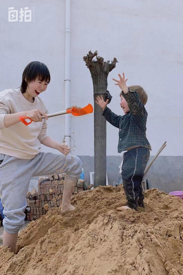 14岁女孩北漂当保姆存够40万积蓄回农村生活