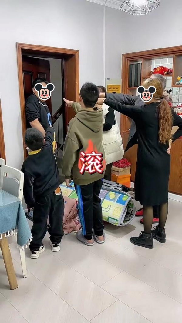 男子和妻子闹矛盾，遭她全家赶出门：带上你的行李走吧，别再回来