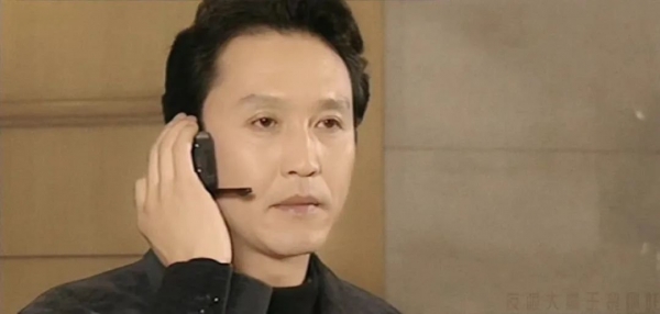 1991年,他参加中央电视台元旦晚会,搭档郭达表演小品《换大米》.