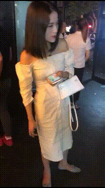 大爷|搞笑gif趣图:雨刷器摆动的一瞬间,我明白了这是何人所为,八成又是女司机了