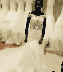 师太|搞笑GIF: 这么一大条鱼，它怕是成精了！