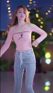 妹子|搞笑GIF：妹子你在大街上直接跳舞，真的不会尴尬吗？