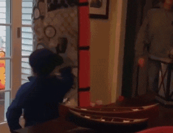 鸟窝|搞笑GIF：这辆车一直停在鸟窝树下吗