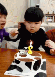 浴缸|搞笑GIF图：想要锻炼随时随地，看看人家姑娘用浴缸锻炼