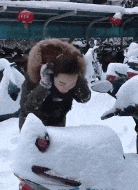 野蛮|搞笑GIF趣图：哥们，你这样野蛮的救人方法，是救不活人的！