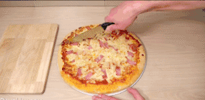 新发|搞笑GIF趣图:想学打毛衣的妹子,看看这个超大版应该就能学会了