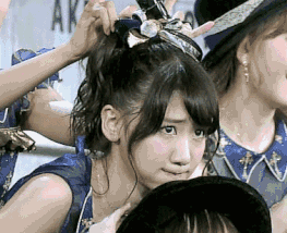 做头|搞笑GIF:小姐姐今天去做头发了吗?