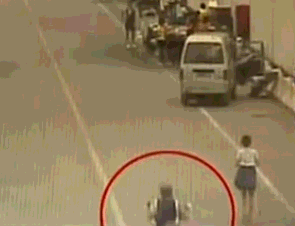 本事|搞笑GIF: 喂，有本事你下来，来，你下来！