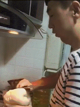 任性|搞笑GIF: ?能拿我怎么滴，就是这么任性！