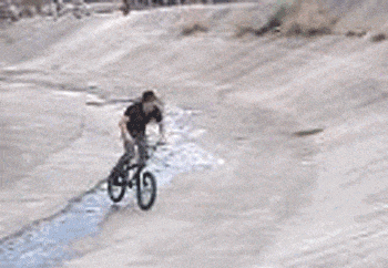 小兄弟|打球的最高境界就是,找不到球在哪,小兄弟你已经诠释了