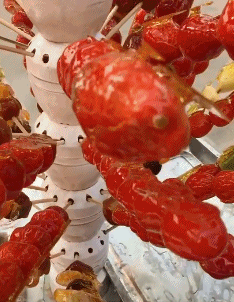 兄弟|搞笑GIF：你怎么还帮着别人欺负我呢？你还是不是我的好兄弟了！