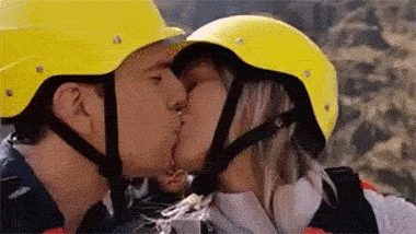 还是|搞笑gif趣图: 难道我平时给你的肉肉还不够你吃的?还是你想尝点新鲜的?