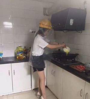 妹子|妹子,这防烟放油衣好用吗