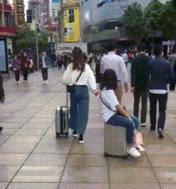 爆笑|爆笑GIF: 这技能一般人不会, 不信你试试!