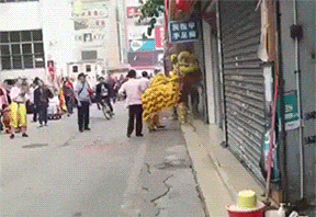 口罩|搞笑GIF: 小姐姐口罩真是让你用到了极致