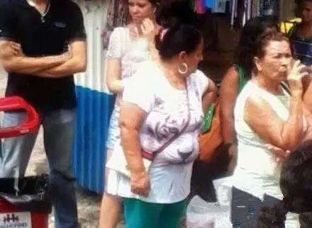 卫校|最近生意不好，姐妹们都躺在家玩手机！