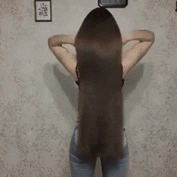 美女|搞笑GIF趣图:美女你顶着两个这么大的压力还能跳过去,我服了