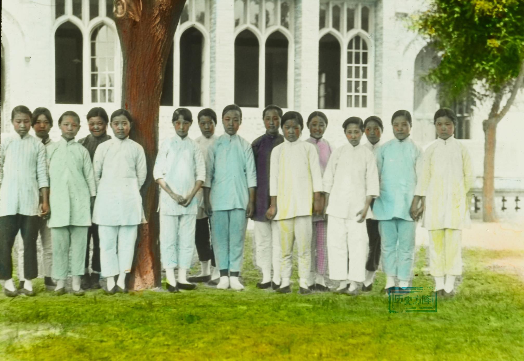 清末民初的中国,当时的女子学堂,大户人家的千金小姐真实照片(3)