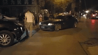 姿势|搞笑GIF趣图:成功的被你喝水的姿势逗笑了