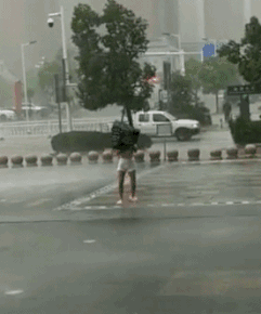 媳妇|90搞笑GIF:我的媳妇,有个DJ梦。