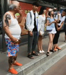 老板|搞笑段子：有个客户开养生馆的，经常在朋友圈讲吃素的好处。