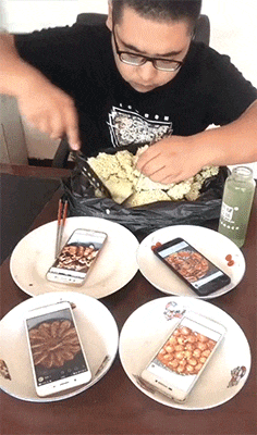 着急|搞笑GIF：没事，你别着急，这饮料都拿来了！