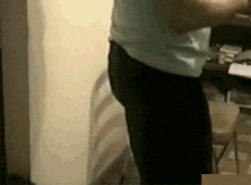 着急|爆笑GIF图：你说你那么着急干什么，我又没说不让你吃。