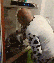 娘家人|搞笑GIF：狗：终于找到娘家人了！