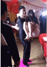 妹子|搞笑GIF图片来袭:我们的内涵你不懂