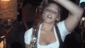 师太|搞笑GIF: 这么一大条鱼，它怕是成精了！