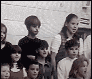 瓶盖|搞笑GIF:娶了这样的媳妇 每天动不动就挨削 真的好怕她