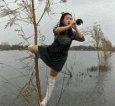 棒球|爆笑GIF : 可爱的棒球妹，怎么样你喜欢吗