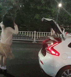 只是|有些女人生气是假的, 她们只是需要男人的理解