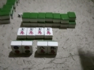 蘑菇|搞笑GIF动图:姑娘,你为了这点蘑菇,搞成这样鸟样子,不值呀