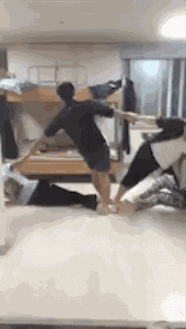 大爷|搞笑GIF:大爷,你这比例是多强悍了!支撑得起你这样玩!